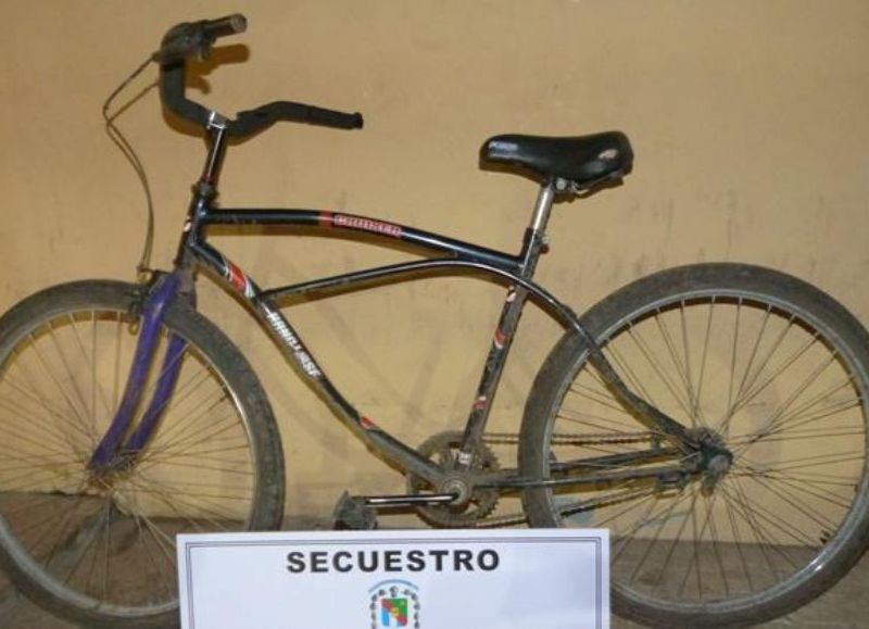 Se movilizaba en bicicleta.