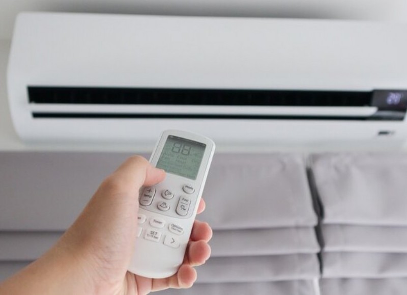 Dentro del sector de climatización hay múltiples opciones y en este artículo te traemos algunos factores a tener en cuenta a la hora de comprar el aire acondicionado ideal para tu casa o para tu negocio.