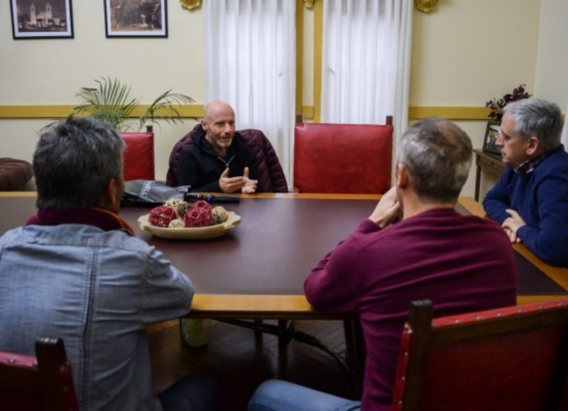 El intendente recibió a los organizadores.