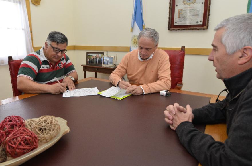 La firma en Intendencia.