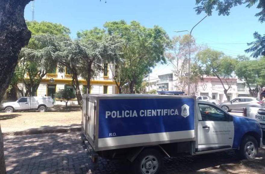 El autor del hecho se encuentra internado con heridas en el hospital.