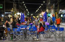 Charla abierta para debatir la peatonalización del centro comercial