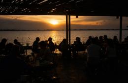 “Todo el día, todos los días”: Café Mulé renueva su carta y reafirma su propuesta frente a la laguna