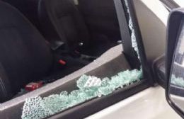 Robaron pertenencias de un vehículo