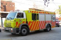 Salida de Bomberos por sendos incendios en autos