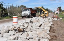 Comenzó el bacheo en la Avenida Juan Manuel de Rosas