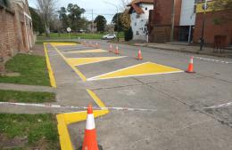 Demarcación del estacionamiento frente a la oficina de licencias de conducir