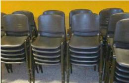 Robaron sillas del quincho de la Mutual Villa del Sur