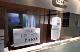 En una semana complicada, los trabajadores de la Clínica reciben pago de 7.500 pesos