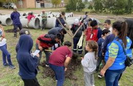 Jornada de recreación y de siembra en la Plaza del Santo del Barrio San Cayetano