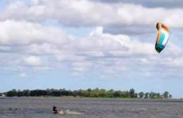 Perdió la vida un joven que practicaba kite surf
